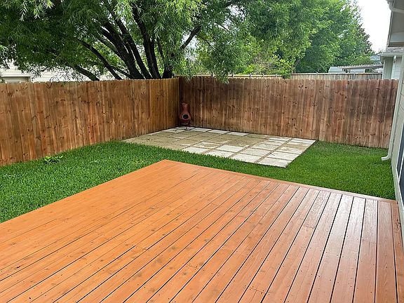 4th image of 5509 Fairfax Ct