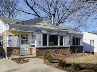 1110 Howard St, Wheaton, IL 60187