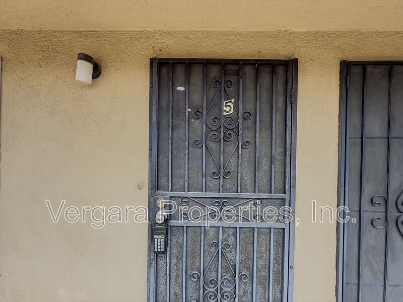 Building Photo 5