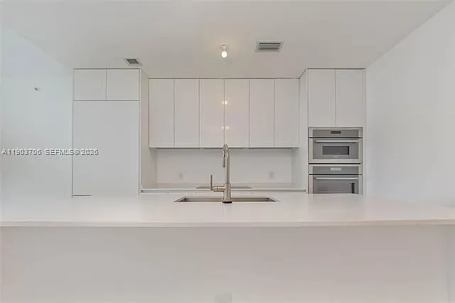 700 NE 24th St #5405 — Photo 9