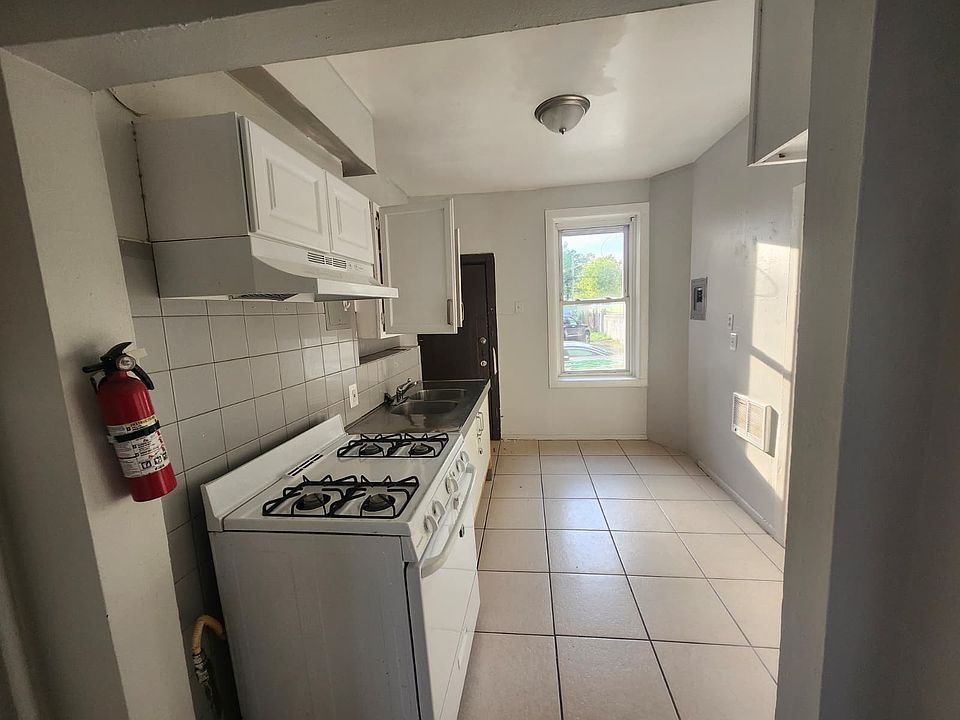 1st image of 319 Herbert St #6E