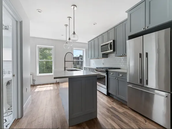 539 Henry Street image 1 of 7