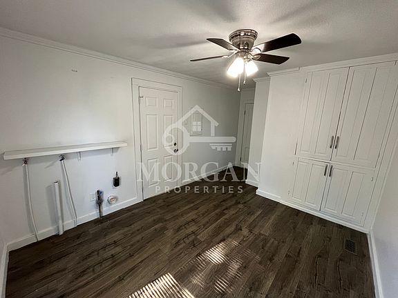 4th image of 921 W 9th St