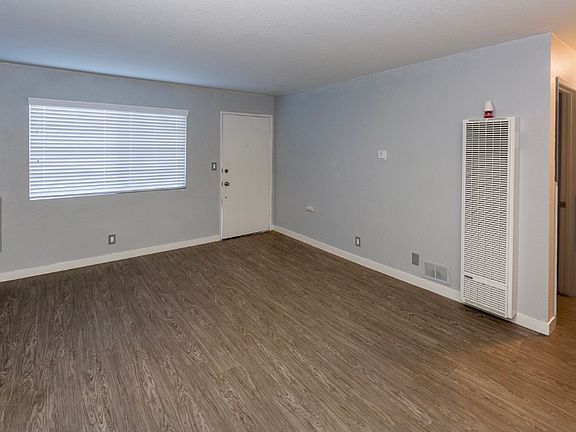 2nd image of 751 Cerritos Ave #5A