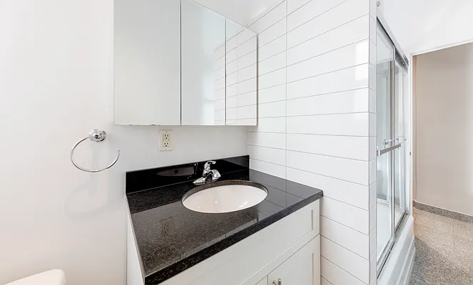 Rented by Douglas Elliman | media 7