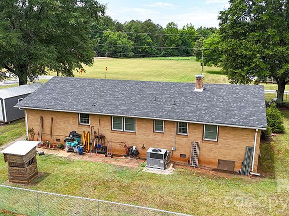 4th image of 1210 Belwood Lawndale Rd