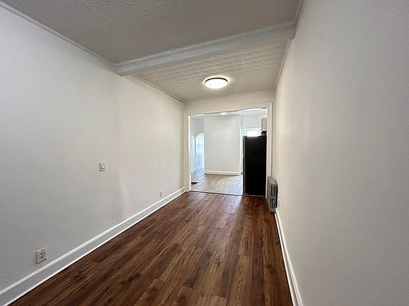 5th image of 219 Highland Pl APT 1R