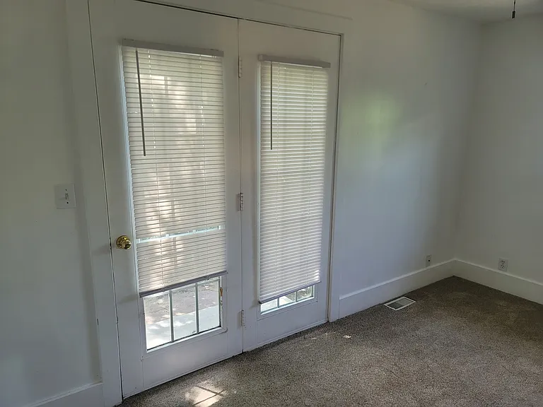 8702 S 90 E — Photo 9