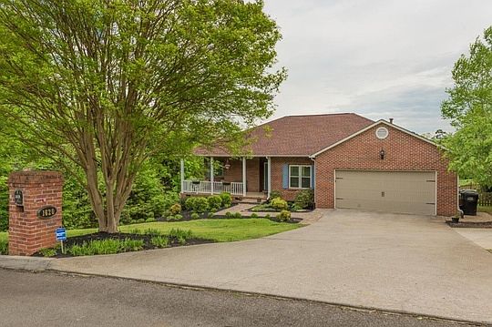 1st image of 1620 Scenic Valley Ln