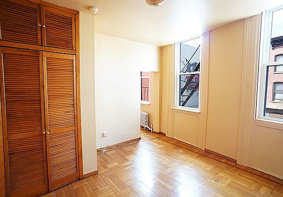 4th image of 675 Driggs Ave #2