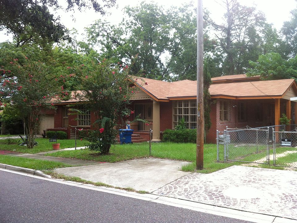 1st image of 1728 W 43rd St