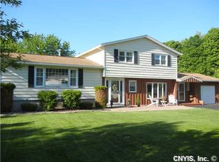 1 Carol Dr, Camillus, NY 13031