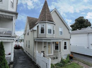 382 New York Ave, Providence, RI 02905
