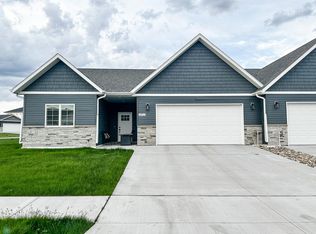 6702 71st Ave S, Horace, ND 58047