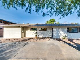 2940 N. Cherry Ave.