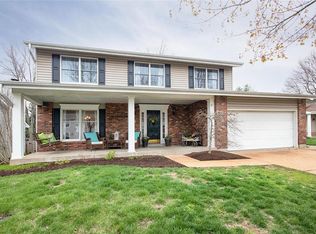 714 Oak Meadows Ct, Ballwin, MO