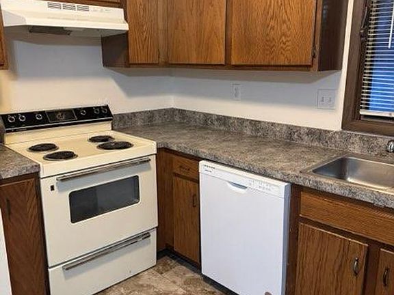 4th image of 2408 S 10th St #4