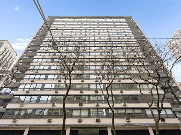 33 E Cedar St APT 7D, Chicago, IL 60611