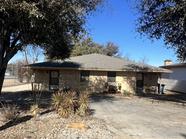 1312 W Dyer St, Breckenridge, TX 76424