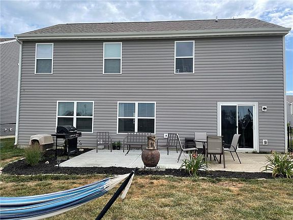 894 Cherry Tree Ln Greenwood In 46143 Mls 21805755 Zillow