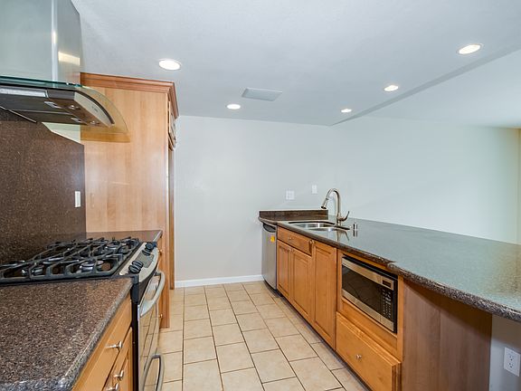 5th image of 3125 Frieda St