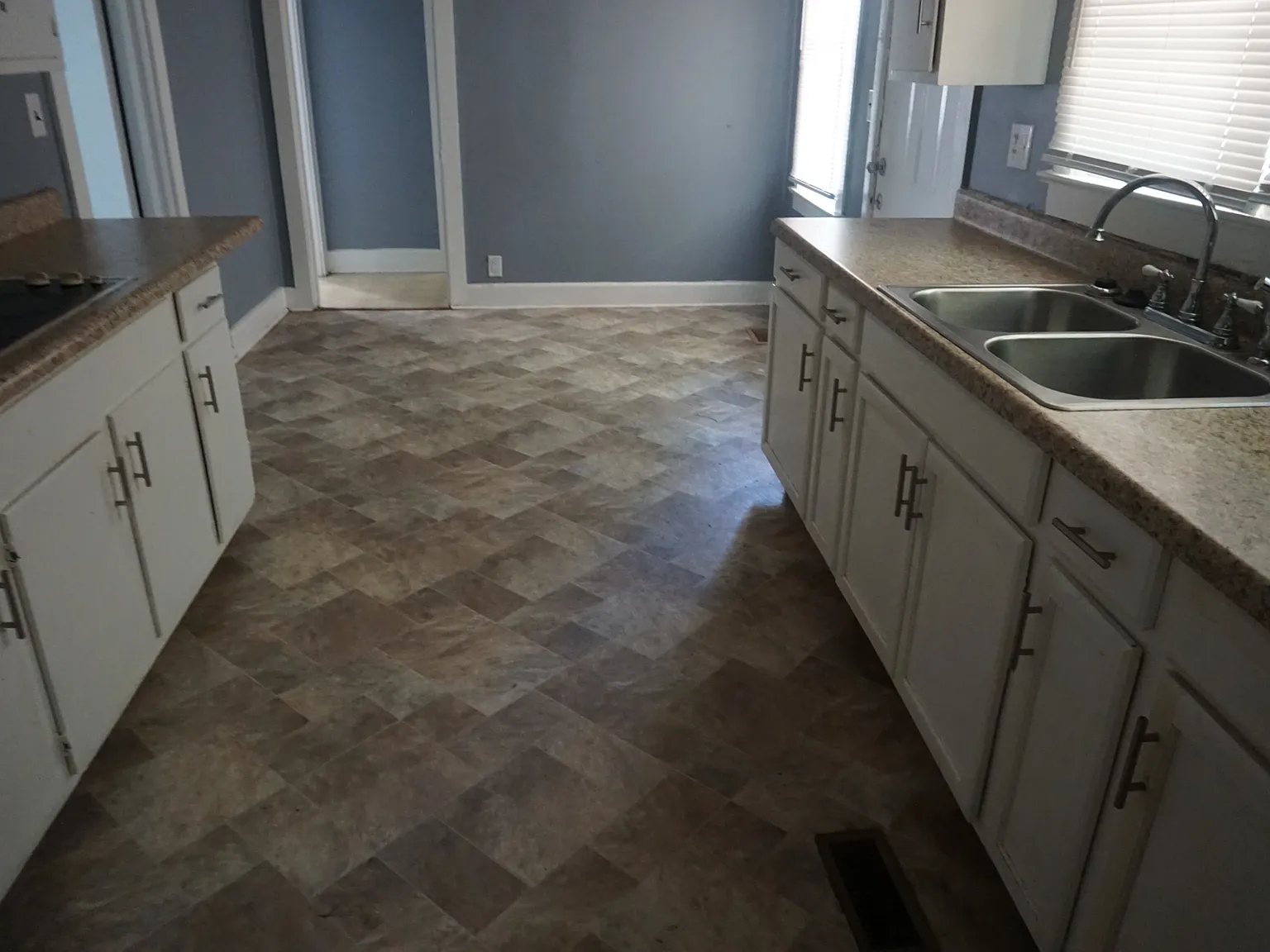 215 Evans Street - 1 — Photo 2