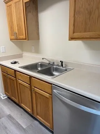 1400 Stonehaven Cir #1402 — Photo 3