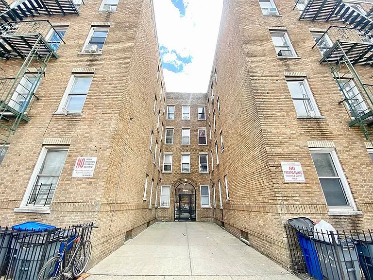 666 Hancock St #3 — Photo 9