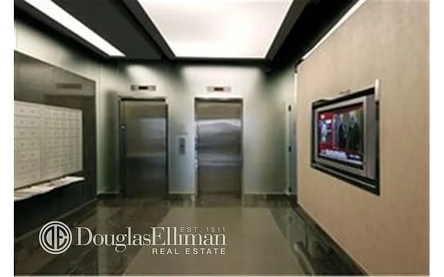 Rented by Douglas Elliman | media 21