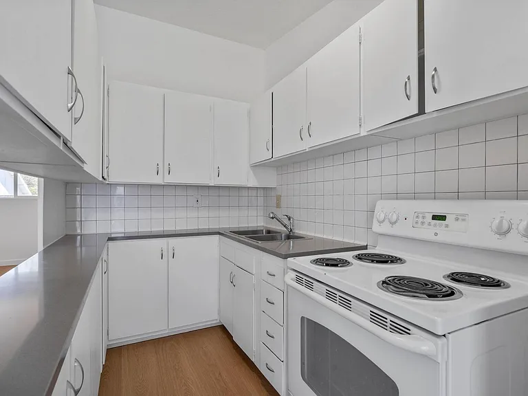 460-492 N Broadway St #472 — Photo 11
