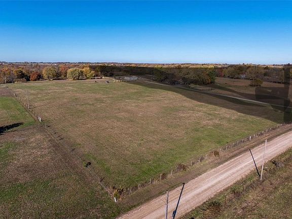 3rd image of 3405 E Highway U