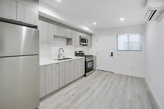 1st image of 616 Granada St #B