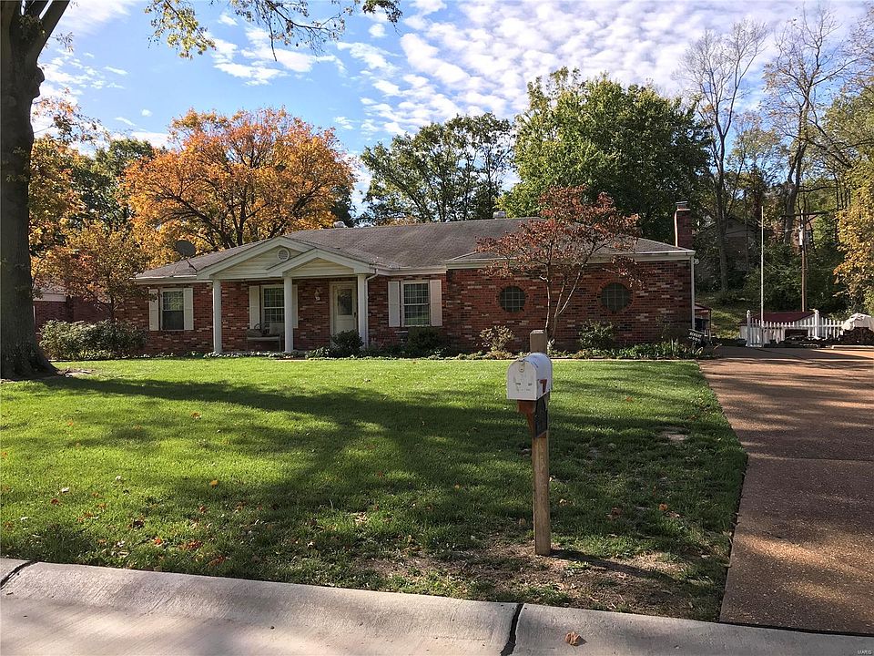 1st image of 4868 Dorsie Dr