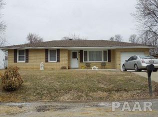 327 Smith St, Creve Coeur, IL 61610