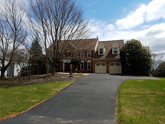 4th image of 5704 Stanbrook Ln