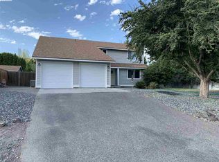 132 Lesa Marie Ln, Kennewick, WA 99338