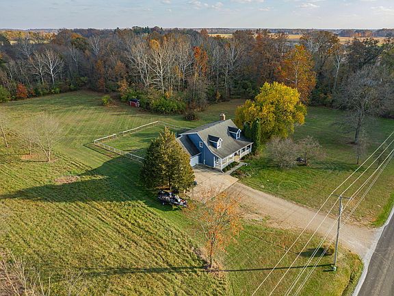 3rd image of 4313 Township Road 144