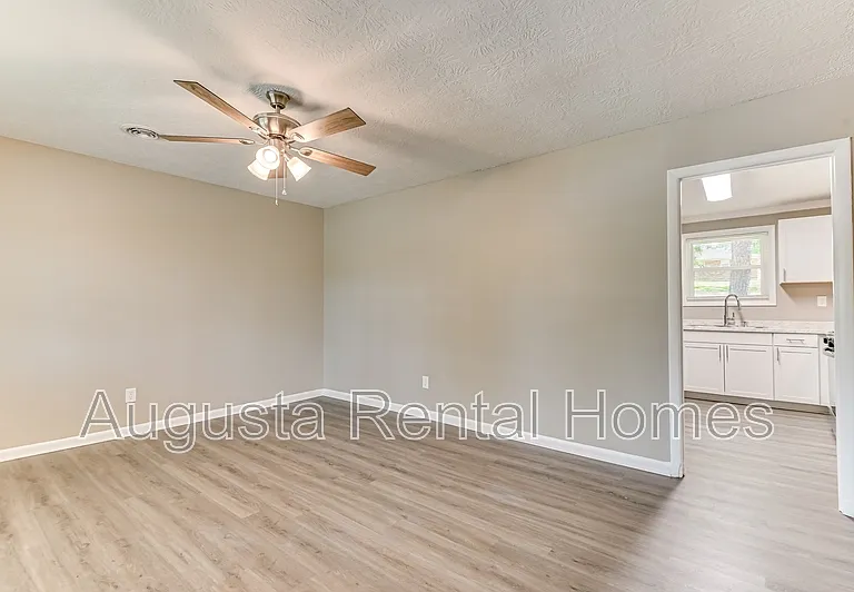 2328 Prague Ct — Photo 17