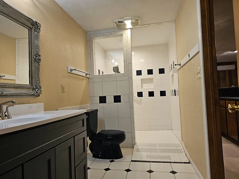 237 N Murphy Rd — Photo 10