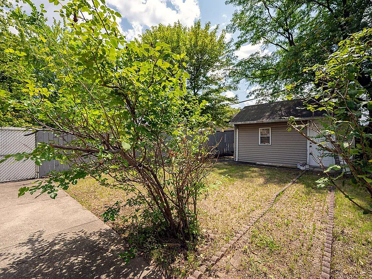 343 Mercer Loop — Photo 9