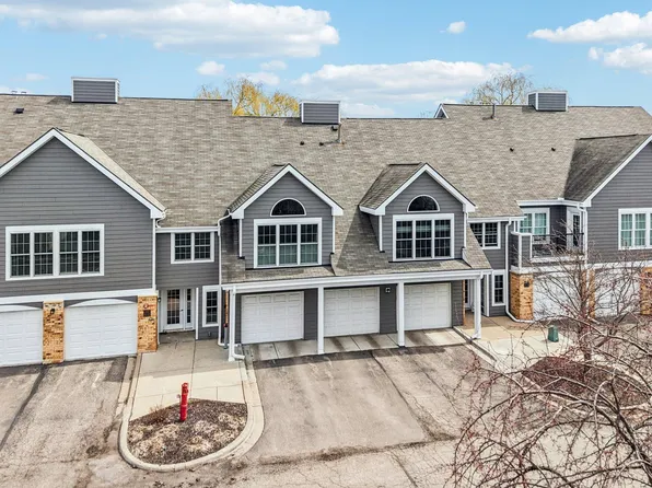 6145 Chasewood Pkwy APT 202, Minnetonka, MN 55343