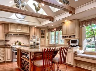 2 Greencroft Dr, Champaign, IL
