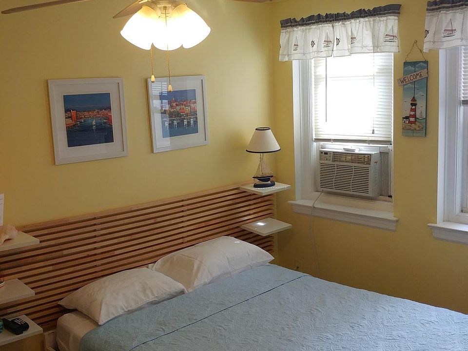 1st image of 805 E 8th St #508