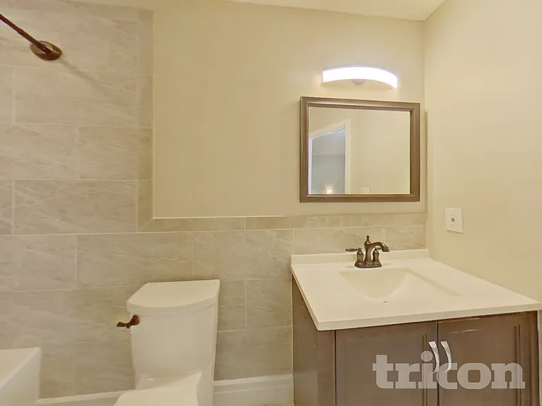 530 N Oakland Cir — Photo 16