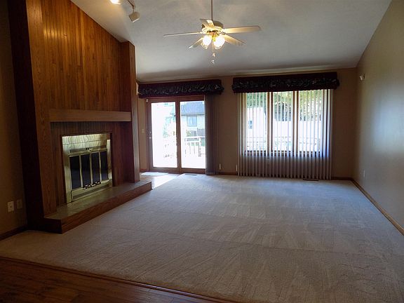 3rd image of 56784 Ramble Wood Ln