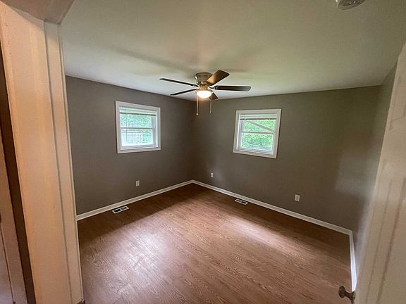 4th image of 2305 N Pasadena St #2307