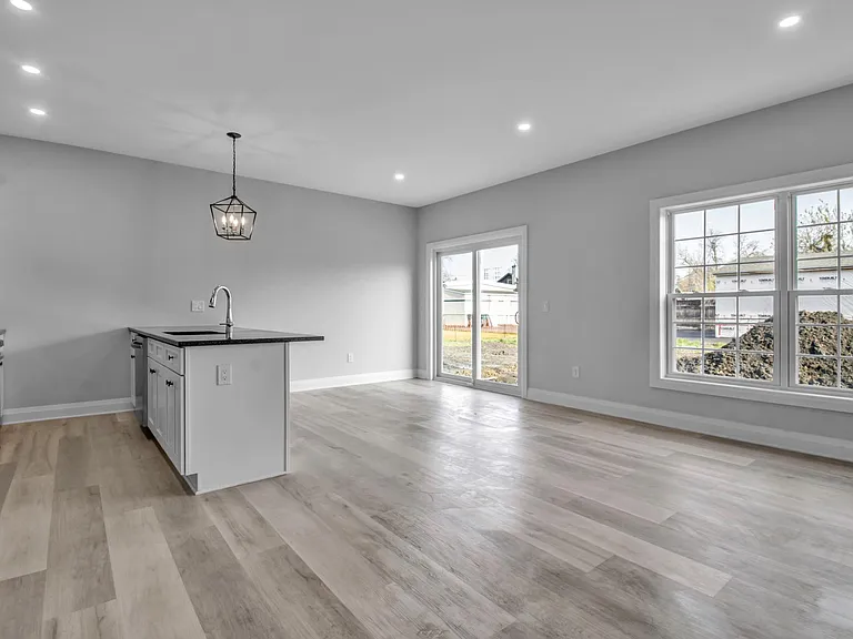 510 Tremont St — Photo 4