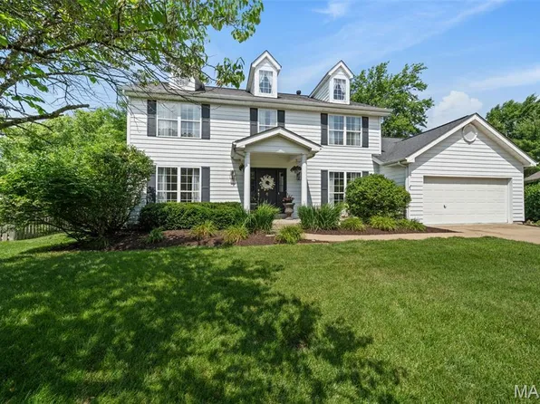 6 Venice Place Ct, Grover, MO 63040