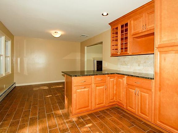 5th image of 3 Cedar Ln