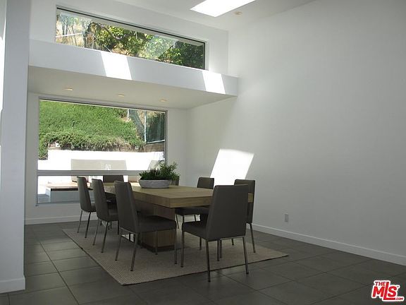 4th image of 1015 N Bundy Dr